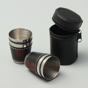 Mini Vasos de Cerveza de 30 ml con Funda de Acero Inoxidable, Portátiles para Uso en Exteriores - Product Image 1