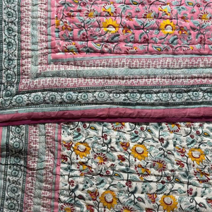 Diseño de lujo de calidad de impresión hecho a mano Jaipuri diseño BlockPrint edredón algodón HandBlock impreso diseño étnico edredón para uso en invierno - Product Image 1