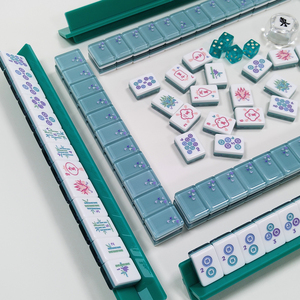 Fichas de Mahjong Americanas Personalizadas Tipo USA, Juego de Mahjong de Acrílico Transparente, Logotipo OEM en Capa Intermedia, Estilo Mahjong de Moda en Instagram - Product Image 3