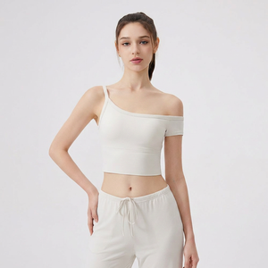 Débardeur de yoga asymétrique à une épaule pour femme, coupe ajustée, soutien-gorge de sport rembourré, respirant, pour Pilates et entraînement, vente en gros OEM ODM - Product Image 1