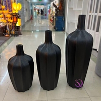 Vase en Céramique sur Pied Doré Grand et Haut, Luxe Discret Haut de Gamme, Décoration Moderne pour Salon Intérieur et Maison