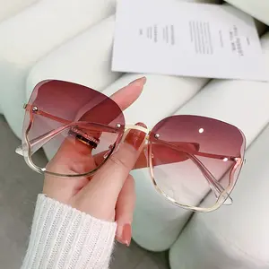 Óculos de sol unissex de ouro rosa, óculos de sol personalizados com proteção UV400, óculos de sol coloridos sem moldura de metal borboleta, desenho feito em 2024