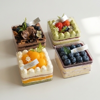 Boîte à gâteau carrée transparente jetable de qualité alimentaire en plastique PS de 3 mm d'épaisseur, imprimée en sérigraphie, pour mousse au chocolat