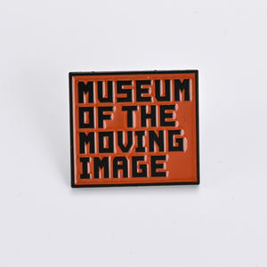 Épingle en métal bronze personnalisée design cinéma vintage Émail carré Impression UV Fruits galvanisés polis Souvenir culturel - Product Image 1