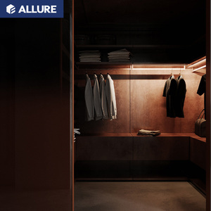 สร้างด้วยความชาญฉลาดดึงดูดในห้องนอนที่มีมุมสไตล์เยอรมันพอดีกับการออกแบบตู้เสื้อผ้ากระจกบานเลื่อน - Product Image 2