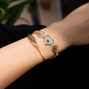 กำไลข้อมือแฟชั่น สแตนเลสสตีล 316L ชุบทอง PVD ดีไซน์รูปหัวใจ ประดับด้วยหินสีเขียวและคริสตัล สำหรับผู้หญิง - Product Image 3