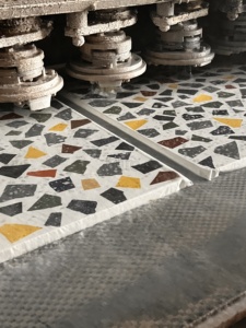 Palladiana terrazzo- ML-IT009-Colorful terrazzo irrégulier utilisé sur les comptoirs - Product Image 3