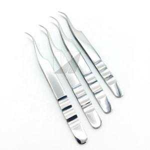 แหนบคีบขนตาสแตนเลสแบบญี่ปุ่นเคลือบสีเงินพร้อมปลายแหลมออกแบบโลโก้ได้ตามต้องการ - Product Image 5