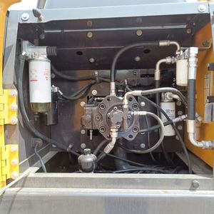 ขายอะไหล่สำหรับรถขุด Volvo 210 รุ่นปี 2023 ใช้กับ EC210  ประกอบด้วยปั๊มเครื่องยนต์ Caterpillar และชิ้นส่วนหลักอื่นๆ น้ำหนัก 21 ตัน กำลัง 119 กิโลวัตต์ - Product Image 5