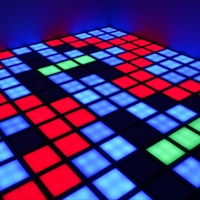 Grilles de pixels actives, sol lumineux interactif LED pour l'intérieur, idéal pour les activités de team building et les parcs d'attractions