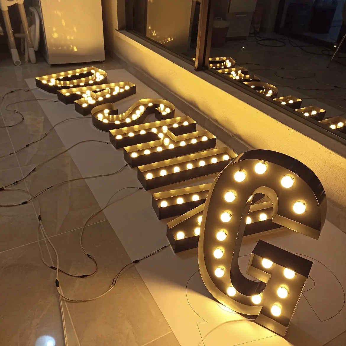 Akrilik light up logo 3d led aydınlatmalı mektup işareti işık up dükkanı burcu işık up mektuplar kayar yazılı levhalar parti bar harfler