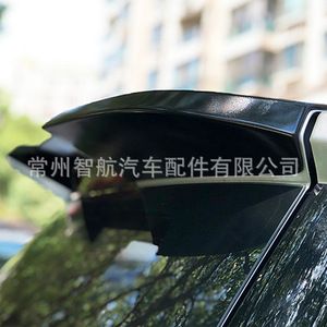 Aileron arrière Ford EcoSport noir brillant en ABS, forme d'aile, lèvre de pare-chocs 2013-2018 - Product Image 2