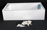 Baignoire autoportante moderne en acrylique 60"x36" (norme nord-américaine) avec jupe simple, idéale pour hôtels et usage personnel