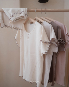 Conjunto de pijama clásico para parejas de Nana Mom, traje de verano suave y elegante a juego, aspecto de madre e hija, sesión de fotos familiar, ropa de casa diaria ODM - Product Image 1