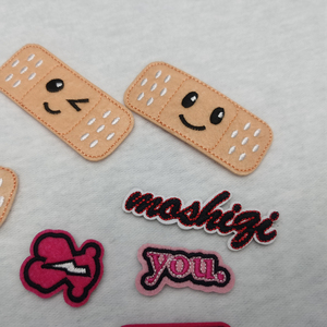 Wholesale Fashion Label 3d Logo Anime <strong>Patches</strong> Iron on Computer Embroidery <strong>Patch</strong> Hearts Shape Applique Embroidery Heart <strong>Patches</strong> - Product Image 3