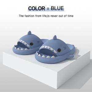 Chaussons d'été pour adultes Chaussons d'intérieur et d'extérieur Funny Home Cute Cartoon Home Anti slip Slippers Female Shark Slippers - Product Image 3