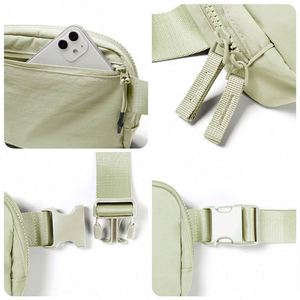 กระเป๋าคาดเอวแฟชั่นแบบครอสบอดี้ ตัวอย่างฟรี พร้อมสายปรับระดับได้ เหมาะสำหรับออกกำลังกาย เดินป่า วิ่ง และการเดินทาง - Product Image 3