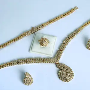 guangzhou jinhui offer indian jewelry set wholesale jewelry sets custom fashion 22K gold jewelry