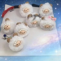 Vente en gros Nouveaux porte-clés créatifs en peluche d'agneau mignons, pendentifs pour sacs de filles, accessoires de poupée, petits cadeaux