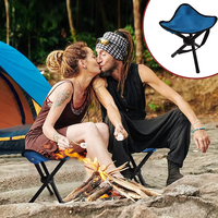 Mini chaise pliante en acier, tabouret de randonnée en plein air, léger, durable, portable, pliable à trois pieds, tabouret de camping, chaise de pêche