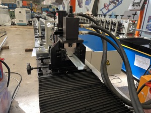 Máquina automática de laminado de techo con ranura para sombrero de tablero de yeso, máquina formadora de acero con perfil <span class=keywords><strong>Omega</strong></span> - Product Image 2