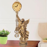 Horloge de table/étagère silencieuse à pendule oscillant, style européen, en bronze et résine, motif « Jeune Fille aux Fleurs », mouvement à quartz