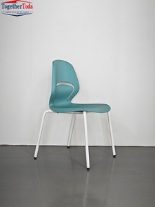 Chaises de bureau empilables modernes et minimalistes en plastique, légères, durables, pour salles de classe, bibliothèques, écoles - Product Image 3