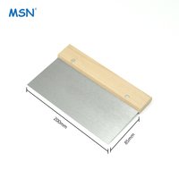 Couteau à mastic en acier au carbone avec manche en bois MSN