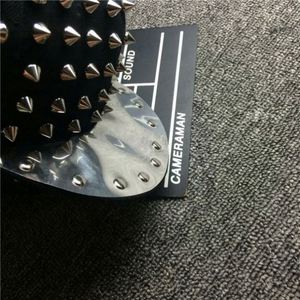 หมวกแก๊ปทรงสแนปแบ็คยอดนิยมสำหรับวัยรุ่น ผลิตจากโพลีเอสเตอร์รักษ์โลก ตกแต่งด้วยปุ่มโลหะ - ของขวัญส่งเสริมการขายแบบกำหนดเองได้ - Product Image 5