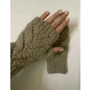 定制手工编织手套冬季护臂女安哥拉羊毛手工编织无指手套
