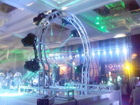 Arco de Soldadura de Precisión, Estructura de Arco de Aluminio Personalizable, Estable y Duradera para Espectáculos de Iluminación en Eventos