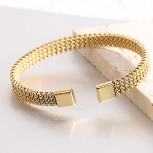 Bracelet ouvert en forme de C en acier inoxydable tissé de 8 mm, design géométrique, bijoux unisexes, cadeau - Product Image 3
