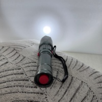Lampe de poche d'urgence KT-X6 à longue durée de vie pour la ferme, la patrouille, la pêche en eau sauvage et le travail en entrepôt