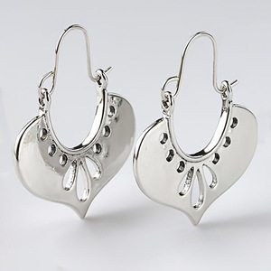 Orecchino a clip in metallo a forma di cuore a ventaglio, stile etnico retrò, vintage, irregolare, gioiello di moda con finitura anticata - Product Image 2