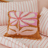 Housse de coussin en tricot à franges tuftées Bubblegum Daisy, unie, antistatique, personnalisable, design nordique moderne, mignonne, pour la maison