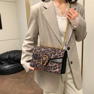 Модные вечерние сумки 2026 года: клатчи и сумки через плечо для женщин с леопардовым принтом, на цепочке, из искусственной кожи - Product Image 3