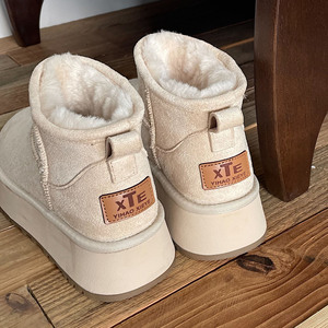 Thick-<b>fur</b>-lined warm winter <b>boots</b> <b>for</b> <b>women</b> 2026 versatile and retro round-toe cotton shoes with thick sole <b>women's</b> snow <b>boots</b> - Product Image 2