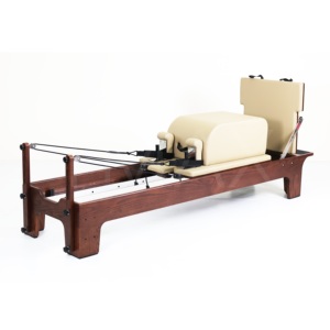 Reformer de Pilates Tmax Walnut de Madera de Roble Rojo con 5 Resortes para Uso Comercial y en Estudio, Equipo de Pilates en Oferta - Product Image 2