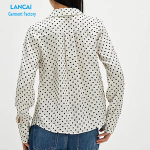 Camisa de gran tamaño para mujer con botones lisos y logotipo personalizado, camisas de manga larga informales de tela de algodón - Product Image 2