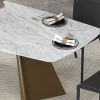 Table à manger méridienne 3 mètres et chaises pour salle à manger 12 personnes base dorée Made in China