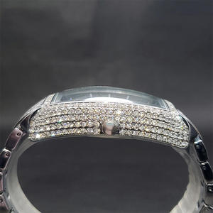 Reloj Mecánico de Lujo Personalizado para Hombre, con Diamantes Brillantes, Completamente Cubierto de Moissanita VVS, Resistente al Agua 30M - Product Image 3