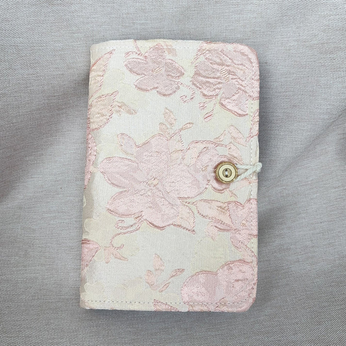 #06 beige pink flower