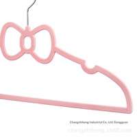 Cintre en plastique floqué en forme de cœur avec nœud, antidérapant, créatif, pour étudiants et usage domestique