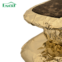 Table console en bois de luxe moderne avec plateau en marbre doré et finition laiton martelé doré pour salon et villa, mobilier complet pour la maison