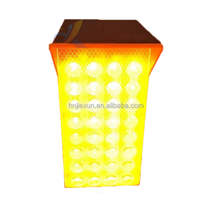 Feux de signalisation routière à LED solaires pour la construction routière et la sécurité des autoroutes - Product Image 2