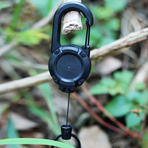 Porte-clés enrouleur portable avec cordon télescopique et mousqueton à dégagement rapide pour la pêche, les activités de plein air et les voyages - Product Image 6