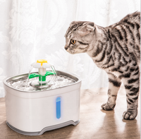 Fontaine à eau pour animaux de compagnie en acier inoxydable de 2,4 L pour chat et chien avec filtre triple action