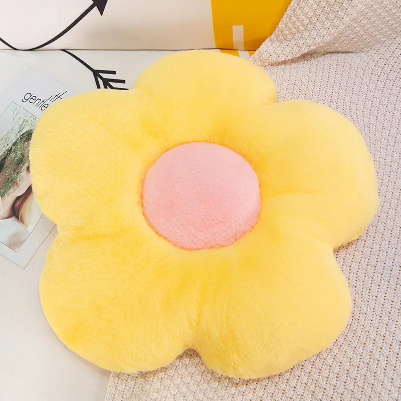 Sofa Office window throw Pillow Super soft Daisy flower Cushion Plush toy Family children gift Plush toys Customized Wholesale