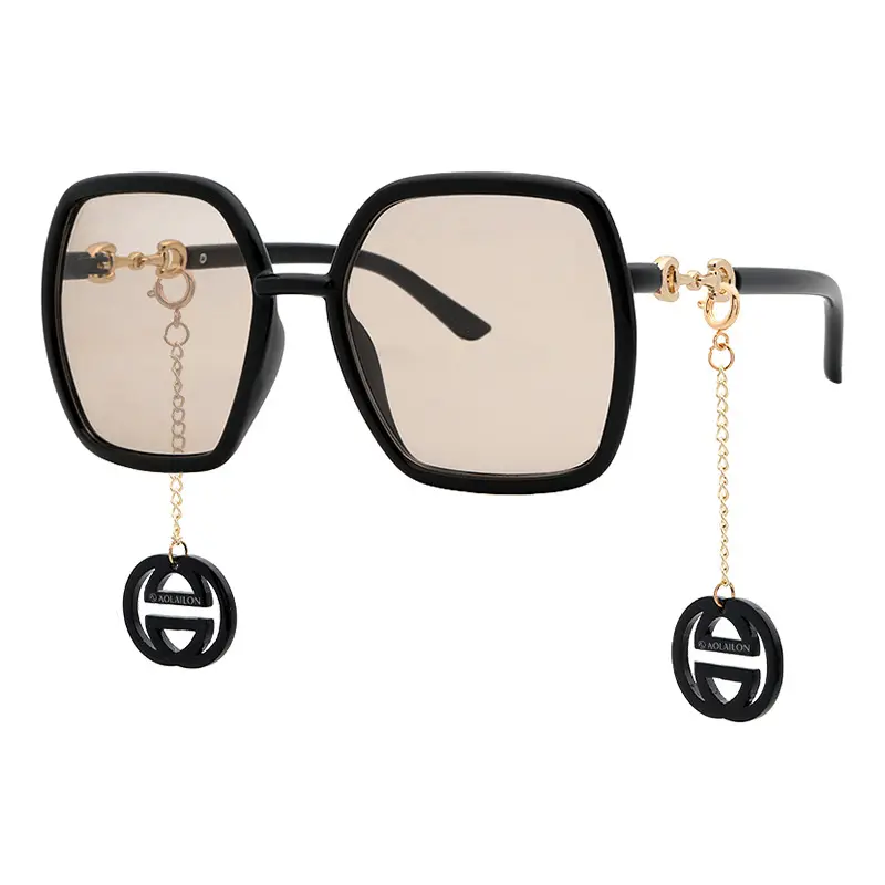 Wholesale 2021 Classic Sun Glasses Trendy Customize Gothic Oversized Sunglasses 2021 Women Men With Chain Charm