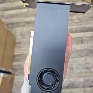 Tarjeta Gráfica Profesional RTX 4000 SFF Ada de 20GB para Estaciones de Trabajo - Product Image 1